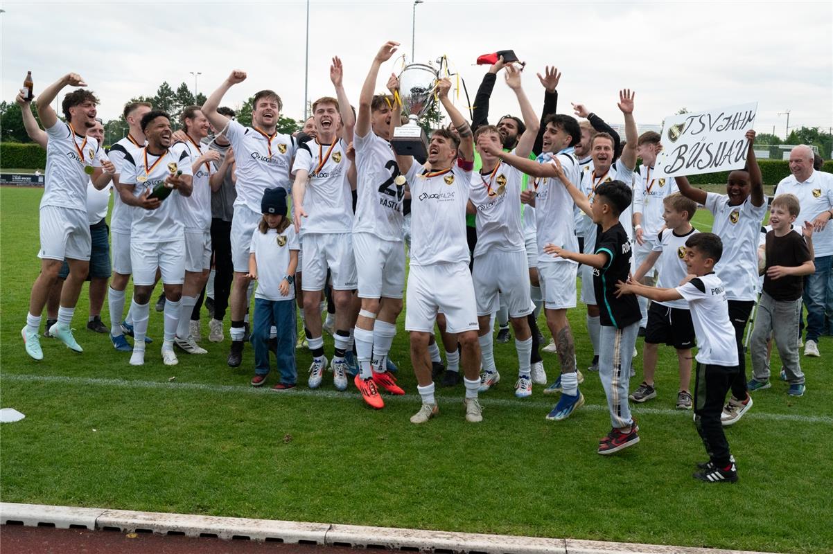 Herrenberg, Stadion, Aktiven-Pokalfinale, Bezirkspokal, TSV Kuppingen (blau) - T...