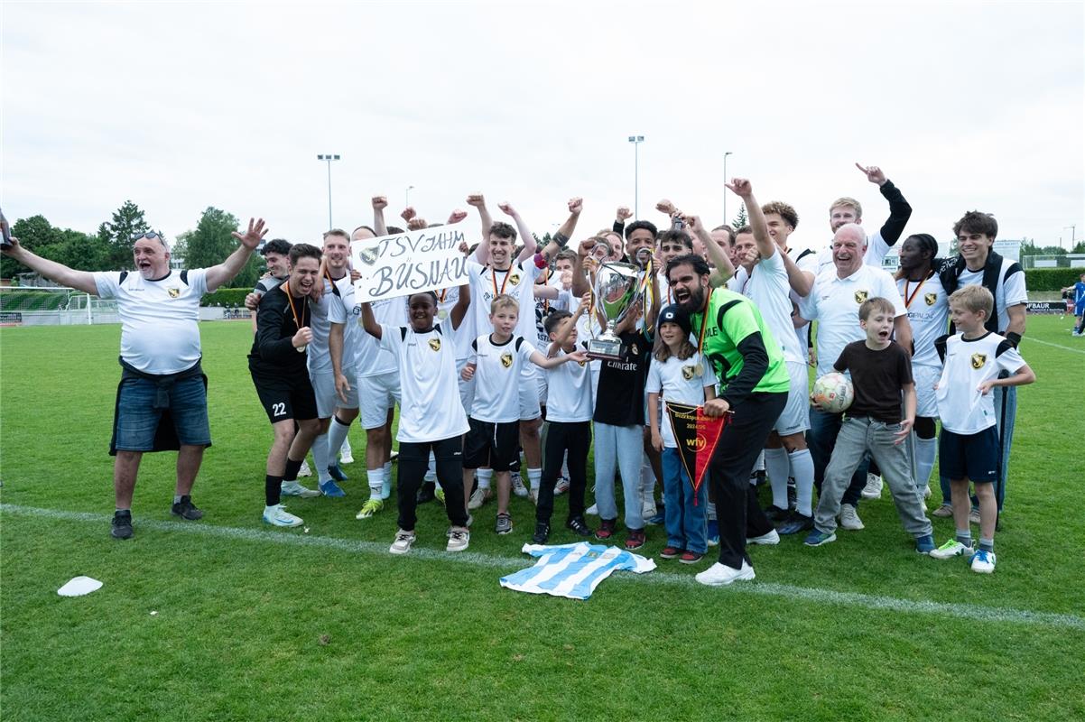 Herrenberg, Stadion, Aktiven-Pokalfinale, Bezirkspokal, TSV Kuppingen (blau) - T...