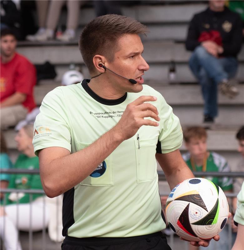 Herrenberg, Stadion, Aktiven-Pokalfinale, Bezirkspokal, TSV Kuppingen (blau) - T...