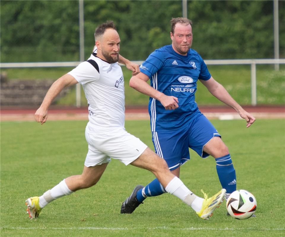 Herrenberg, Stadion, Aktiven-Pokalfinale, Bezirkspokal, TSV Kuppingen (blau) - T...