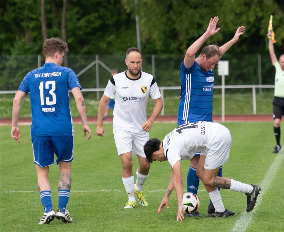 Herrenberg, Stadion, Aktiven-Pokalfinale, Bezirkspokal, TSV Kuppingen (blau) - T...