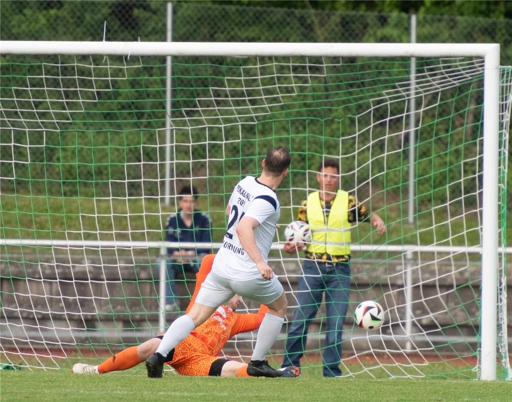 Herrenberg, Stadion, Aktiven-Pokalfinale, Bezirkspokal, TSV Kuppingen (blau) - T...