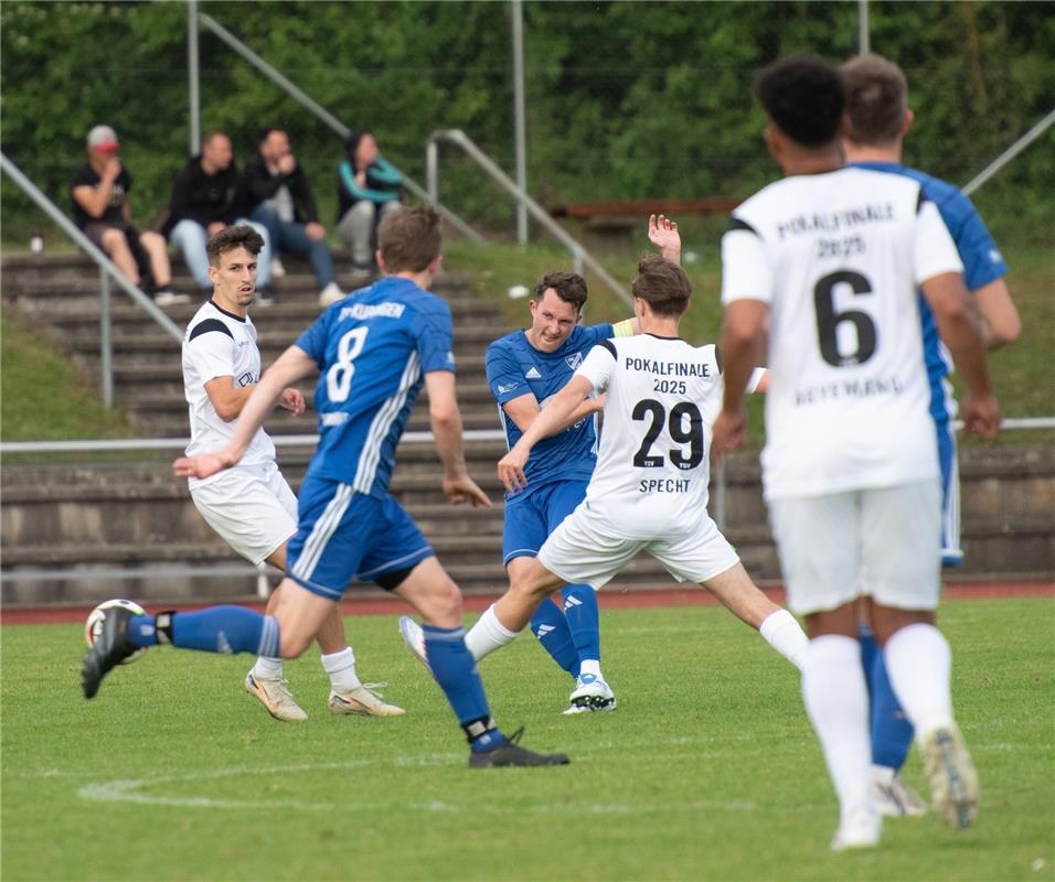 Herrenberg, Stadion, Aktiven-Pokalfinale, Bezirkspokal, TSV Kuppingen (blau) - T...