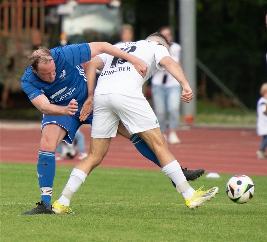 Herrenberg, Stadion, Aktiven-Pokalfinale, Bezirkspokal, TSV Kuppingen (blau) - T...