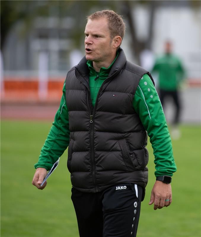 Herrenberg, Stadion, Fußball Bezirksliga, VfL Herrenberg (grün) - SV Gültlingen ...