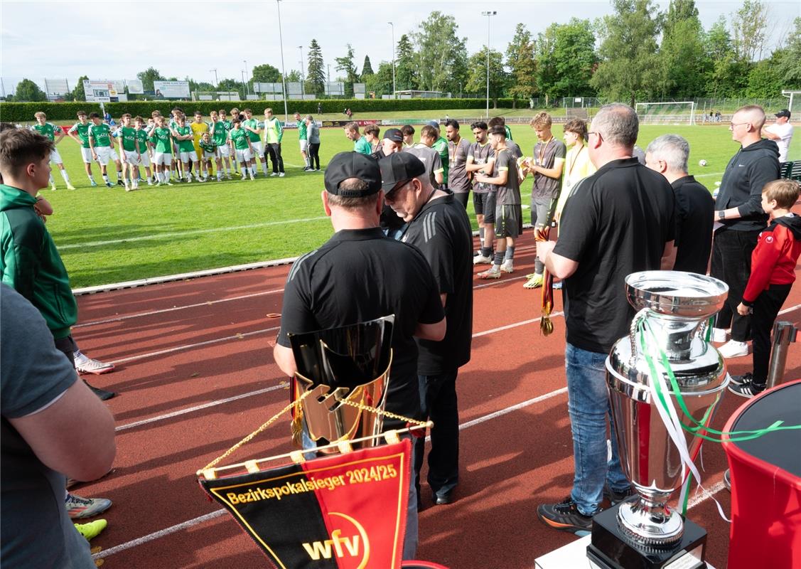 Herrenberg, Stadion, Fußball, Jugendpokalfinale, A-Jugend, VfL Herrenberg (grün)...