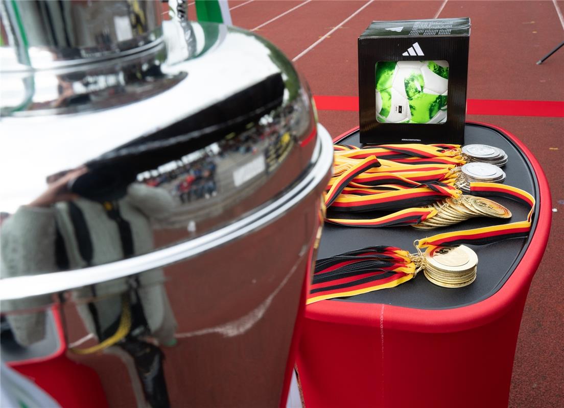 Herrenberg, Stadion, Fußball, Jugendpokalfinale, A-Jugend, VfL Herrenberg (grün)...