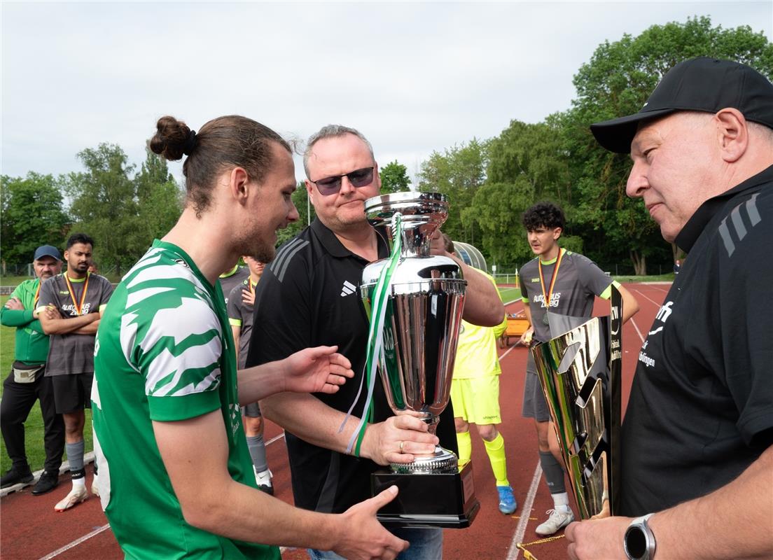 Herrenberg, Stadion, Fußball, Jugendpokalfinale, A-Jugend, VfL Herrenberg (grün)...