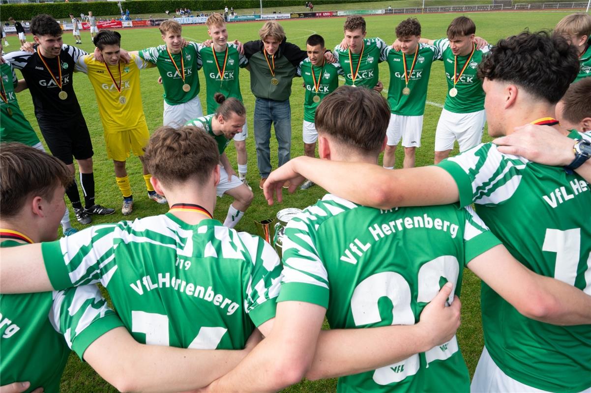 Herrenberg, Stadion, Fußball, Jugendpokalfinale, A-Jugend, VfL Herrenberg (grün)...