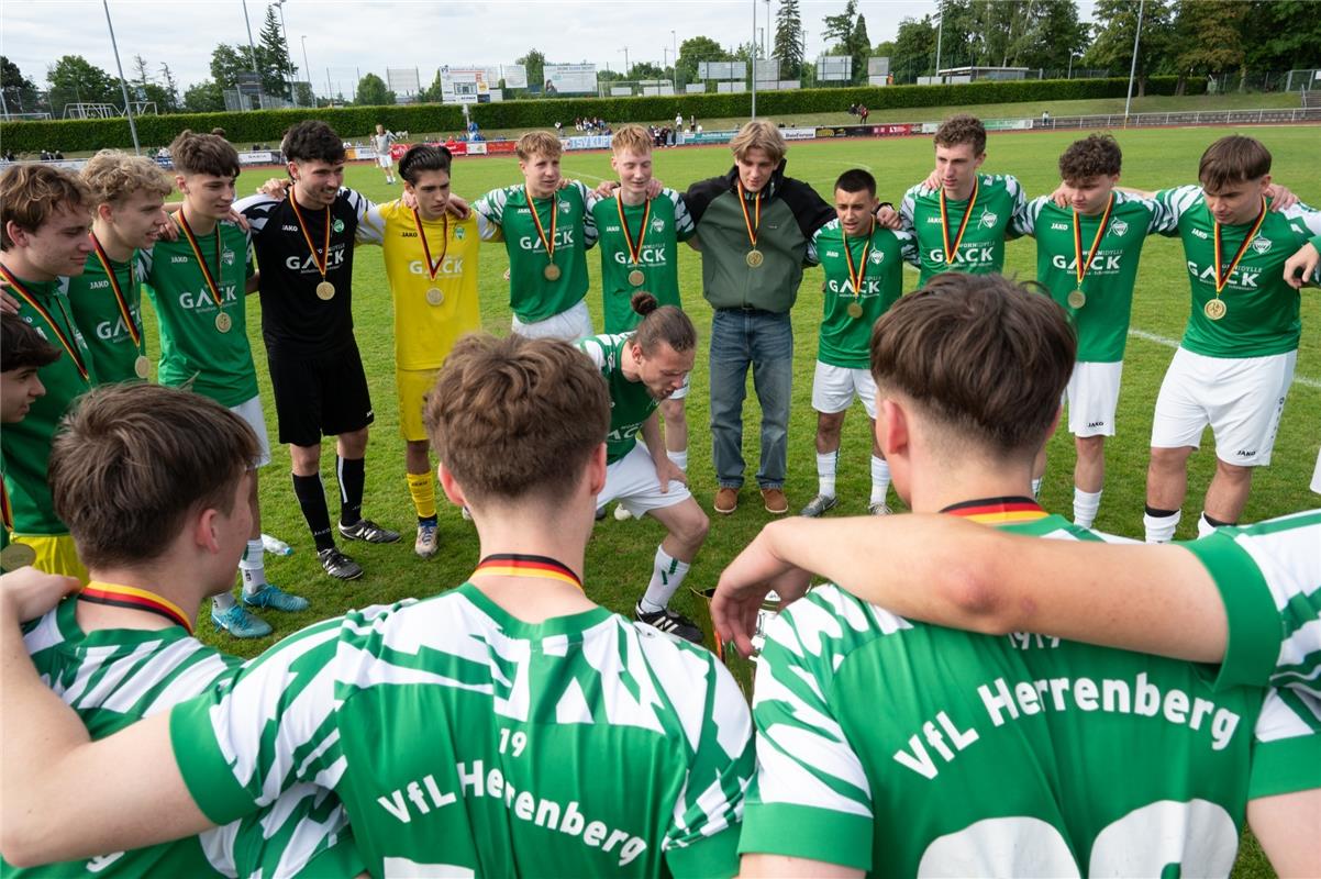 Herrenberg, Stadion, Fußball, Jugendpokalfinale, A-Jugend, VfL Herrenberg (grün)...