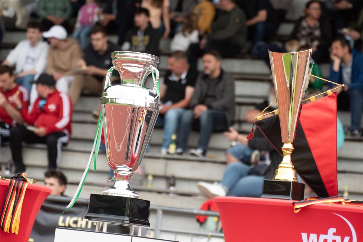 Herrenberg, Stadion, Fußball, Jugendpokalfinale, A-Jugend, VfL Herrenberg (grün)...