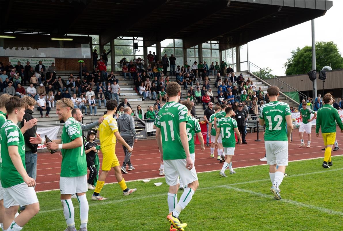 Herrenberg, Stadion, Fußball, Jugendpokalfinale, A-Jugend, VfL Herrenberg (grün)...