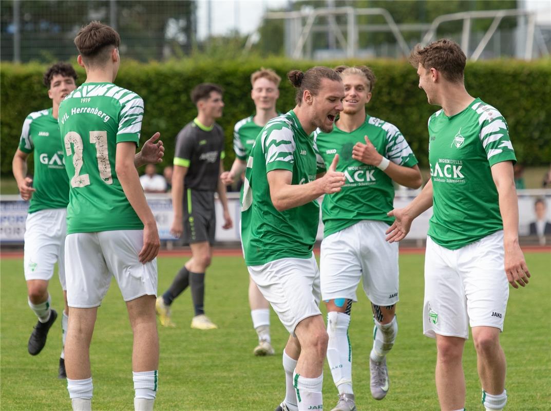 Herrenberg, Stadion, Fußball, Jugendpokalfinale, A-Jugend, VfL Herrenberg (grün)...