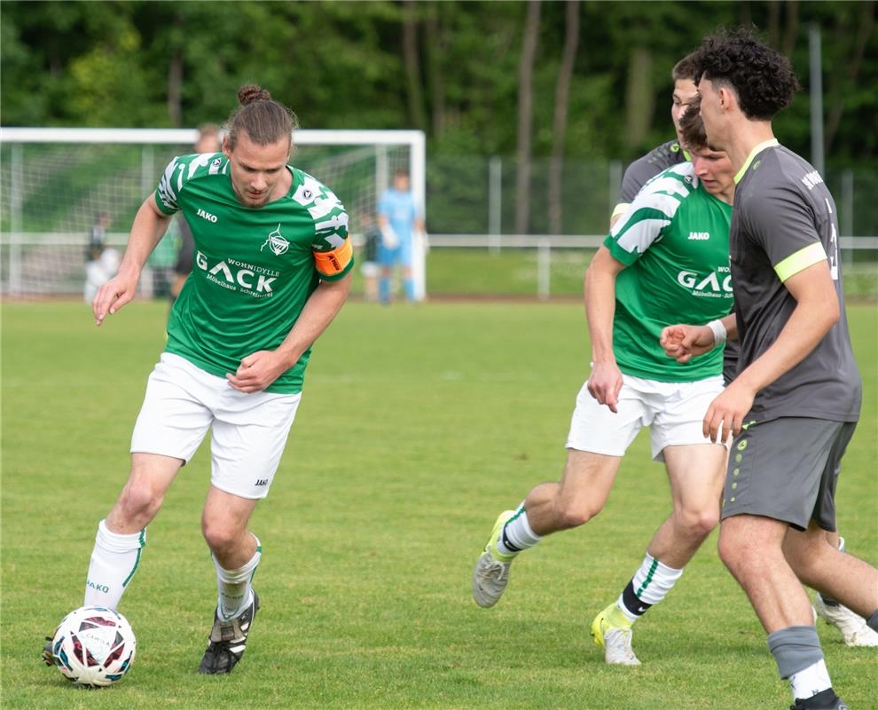 Herrenberg, Stadion, Fußball, Jugendpokalfinale, A-Jugend, VfL Herrenberg (grün)...
