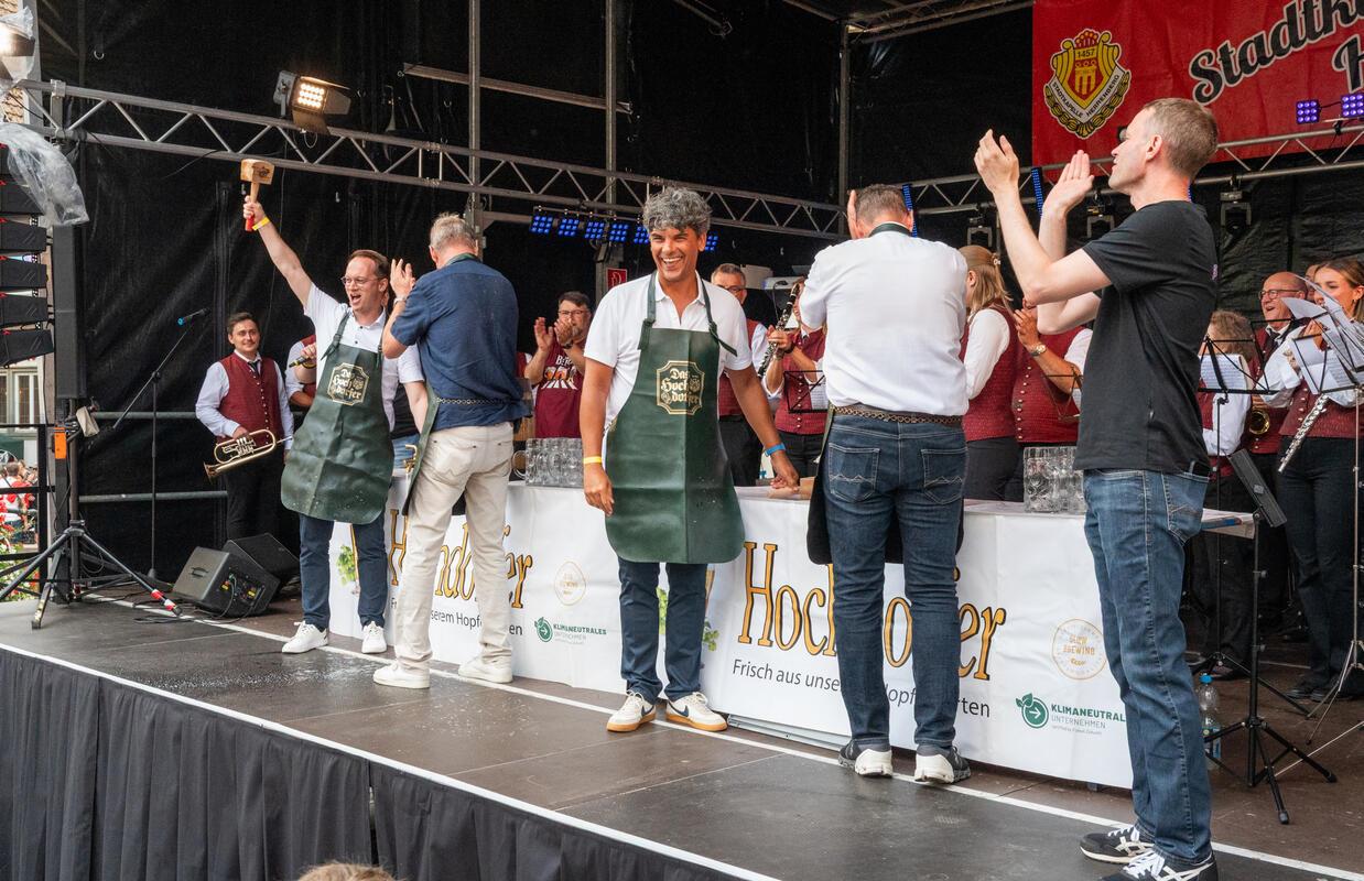 Herrenberg, Stadtfest, Eröffnung, Foto: Tatjana Vecsey Fassanstich,  GB-Foto: Ve...