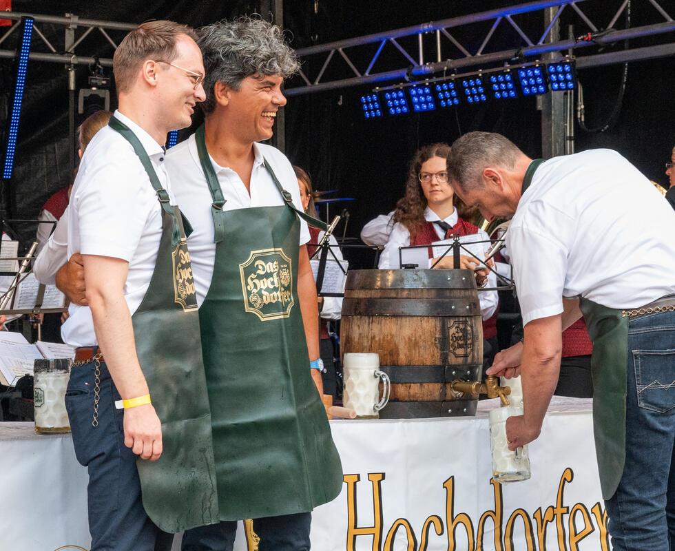 Herrenberg, Stadtfest, Eröffnung, Foto: Tatjana Vecsey Fassanstich,  GB-Foto: Ve...