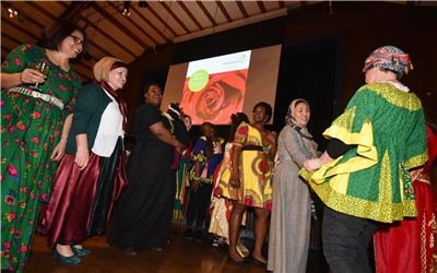 Herrenberg, Stadthalle, Frauenfest zum Internationalen Frauentag,  GB-Foto: Vecsey