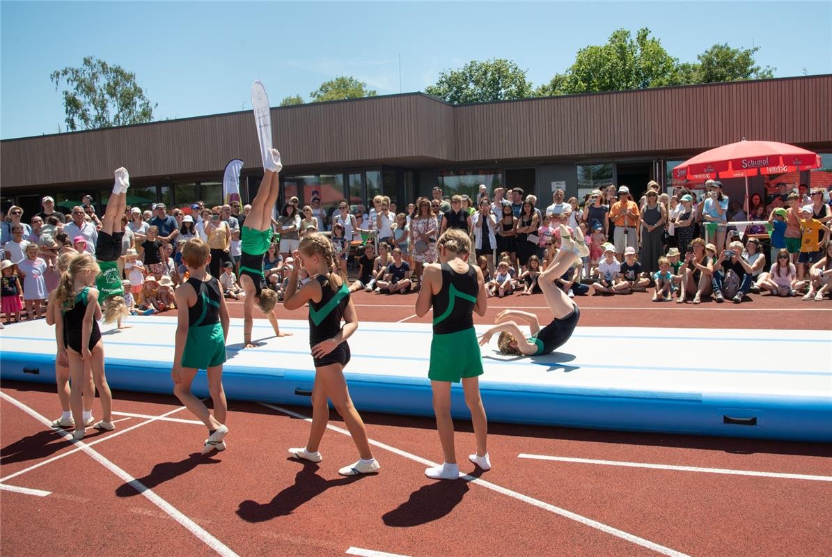 Herrenberg, VfL Center, Eröffnungstag, Show-Vorführungen,  Turnverein,  GB-Foto:...