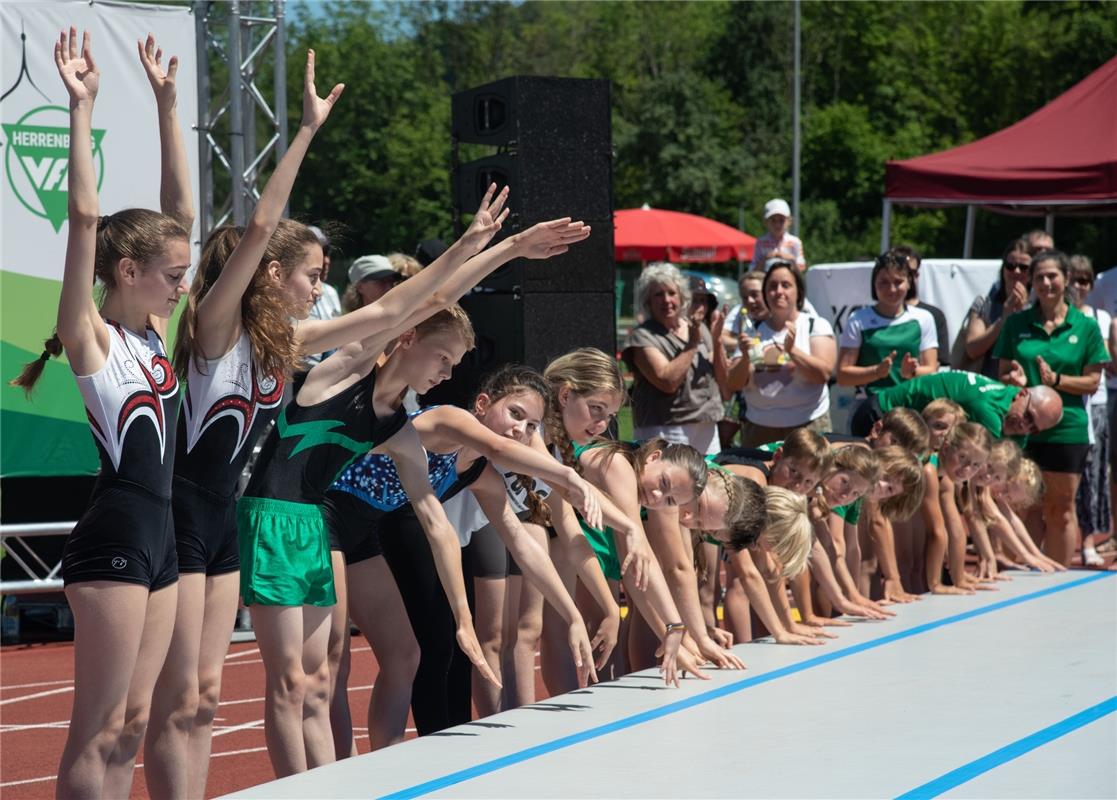 Herrenberg, VfL Center, Eröffnungstag, Show-Vorführungen,  Turnverein,  GB-Foto:...