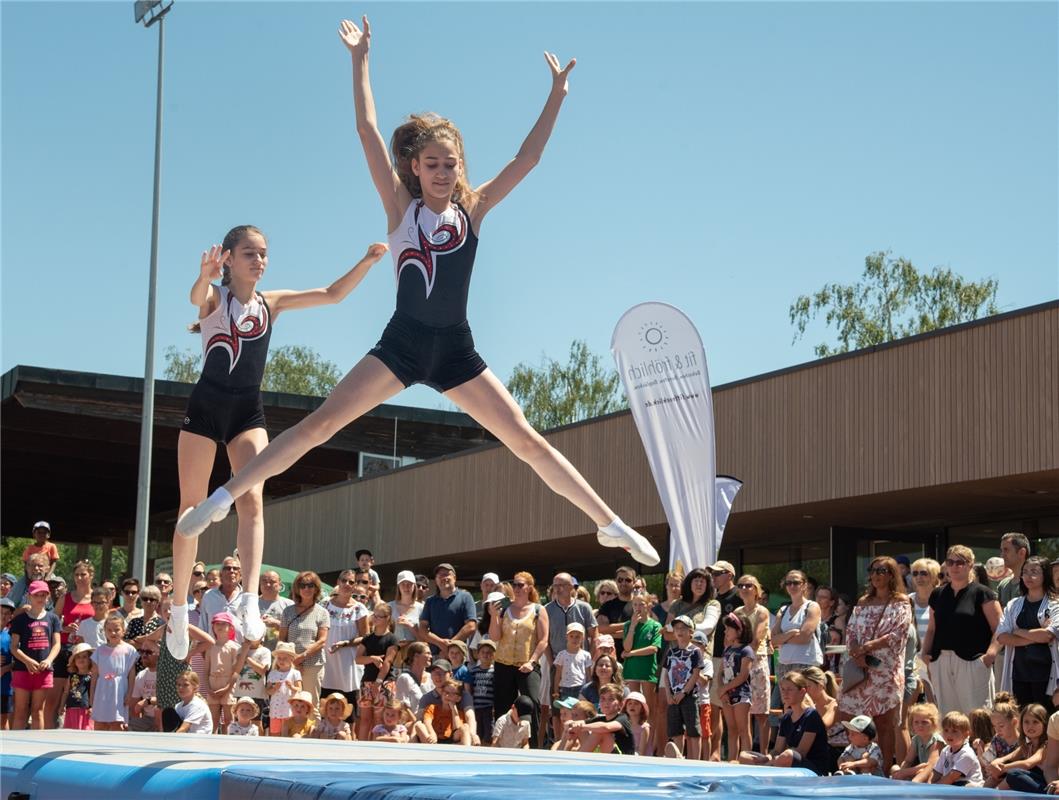 Herrenberg, VfL Center, Eröffnungstag, Show-Vorführungen,  Turnverein,  GB-Foto:...