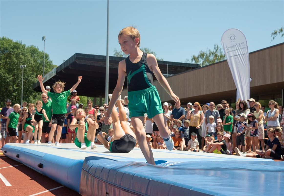 Herrenberg, VfL Center, Eröffnungstag, Show-Vorführungen,  Turnverein,  GB-Foto:...