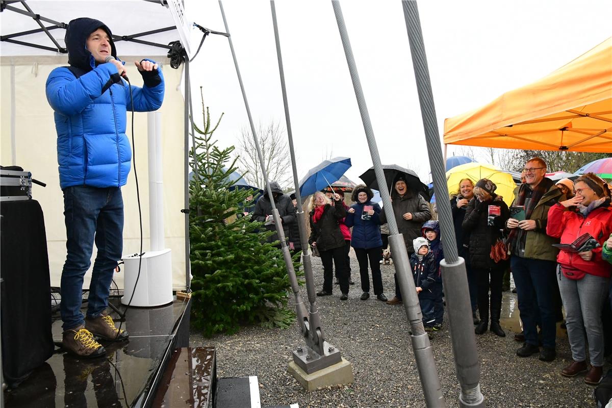 Herrenberg Weihnachtsliedersingen rund um den Schönbuchturm mit Patrick Bopp / F...