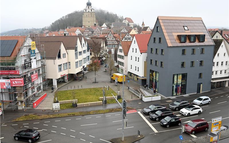 Herrenberg will trotz knapper Kassen sein Stadtbild aufwerten: So soll unter anderem der Roseplatz in der Fußgängerzone am unteren Ende der Bronngasse neu gestaltet werden – ein Projekt, über das im Gemeinderat kontrovers diskutiert wird.GB-Foto: Holom
