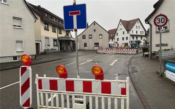 Hier geht es nicht weiter in Richtung Mötzingen und Nagold. Nur die Abbiegung Richtung Gäufelden ist noch frei. GB-Fotos: gb