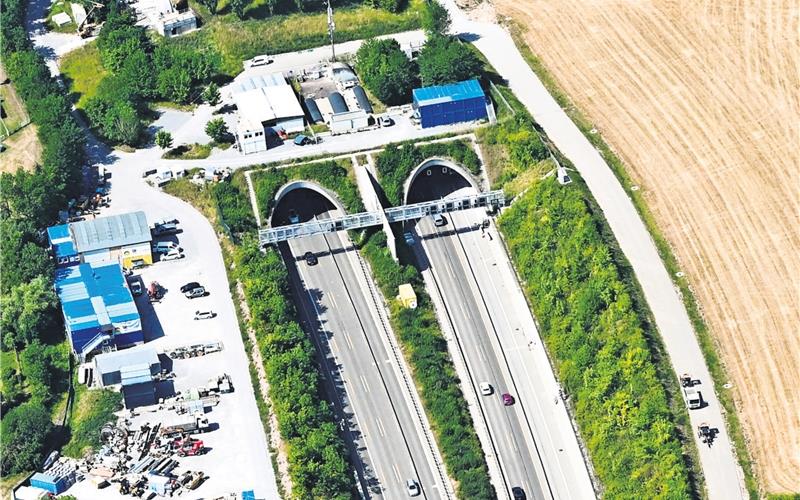 Hier ist nicht immer freie Fahrt: Der Engelbergtunnel bei Leonberg. Seit 2021 wird hier die Weströhre ertüchtigt, die 2023 fertig werden soll. Dann folgt die Oströhre. GB-Foto: imago/Eibner/Kuhnle