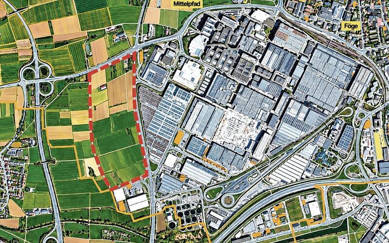 Hier soll das neue Gewerbe- und Industriegebiet entstehen. Das Luftbild zeigt das Mercedes-Werk Sindelfingen. An das Areal grenzt direkt die Factory 56 an. GB-Foto: gb
