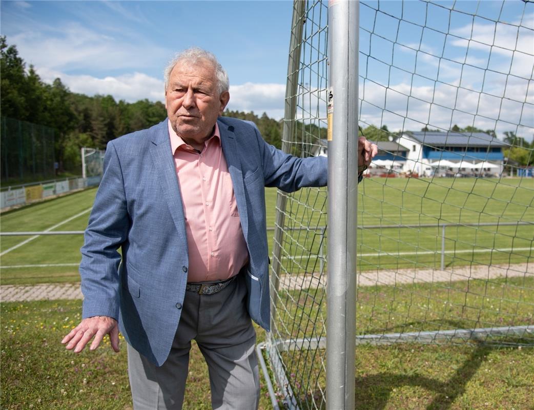 Hildrizhausen, Sportplatz, TSV Hildrizhausen, Helmut Hörmann, GB-Foto: Vecsey