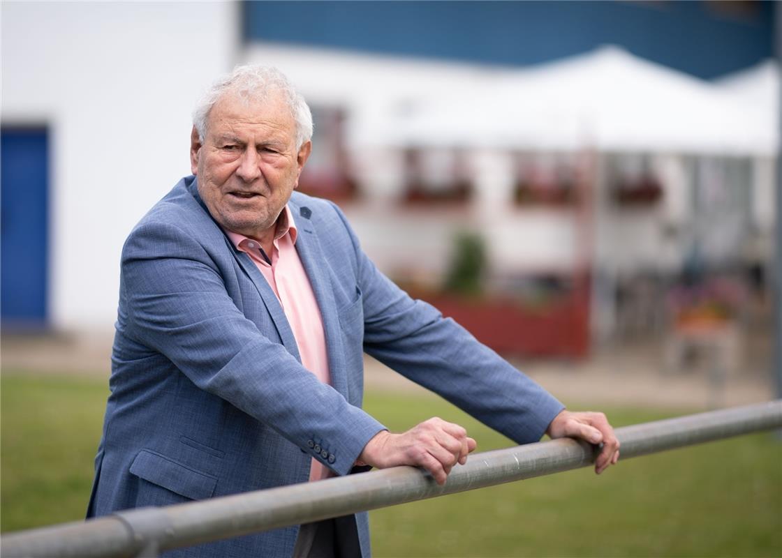 Hildrizhausen, Sportplatz, TSV Hildrizhausen, Helmut Hörmann, GB-Foto: Vecsey