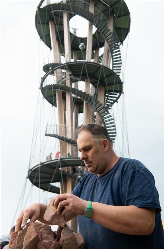 Howard Schwämmle  Bildhauersymposium am Schönbuchturm 6 / 2019 Foto: Schmidt