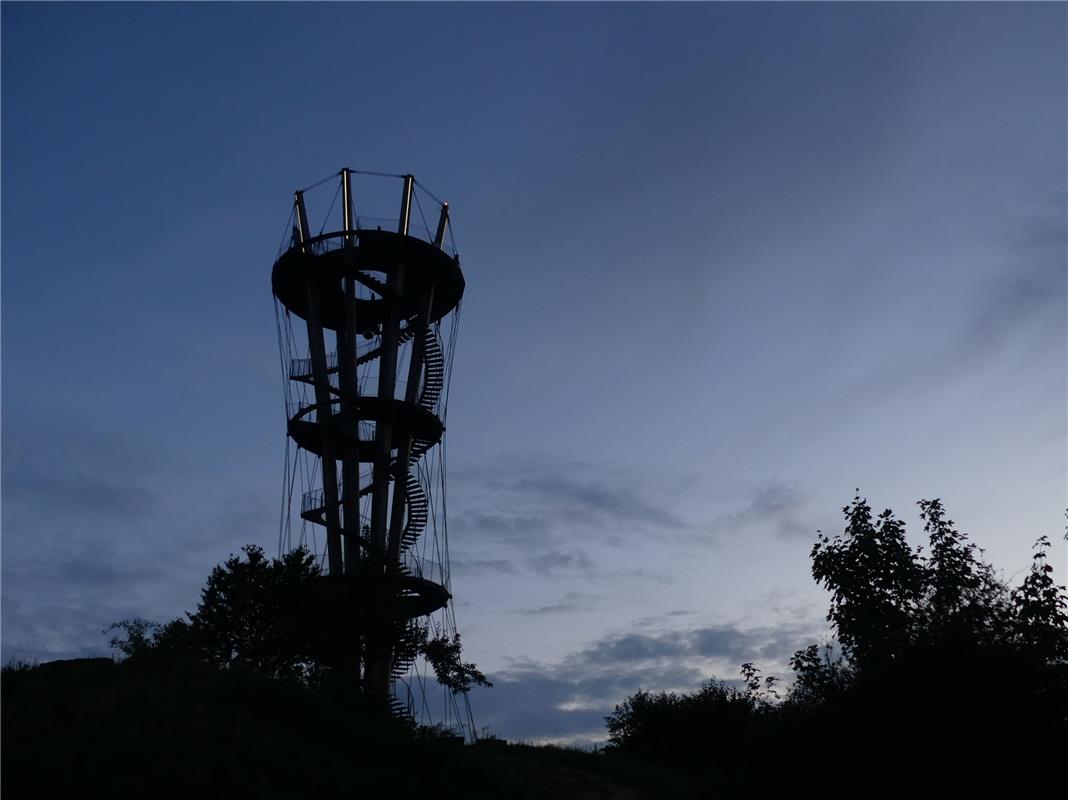 "Ich habe den Schönbuchturm schon lange nicht mehr leuchten gesehen. Jetzt endli...