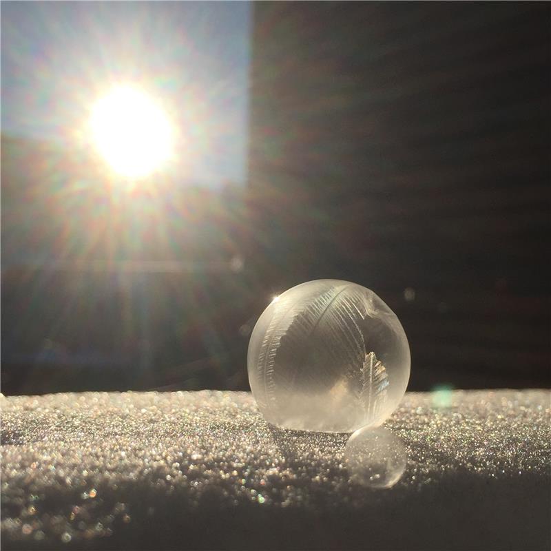 Ideale Temperaturen  für gefrorene Seifenblasen fand Cornelia Rinkert in Mönchbe...