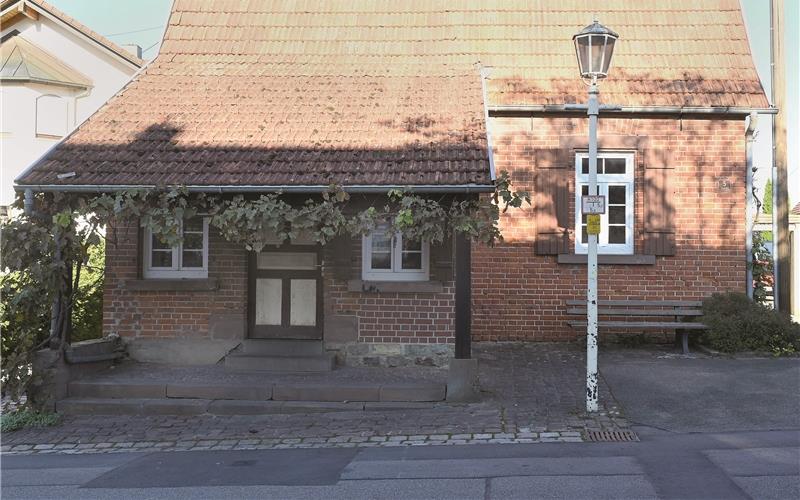Im Deckenpfronner Backhaus wird noch regelmäßig Brot gebacken. GB-Foto: Holom