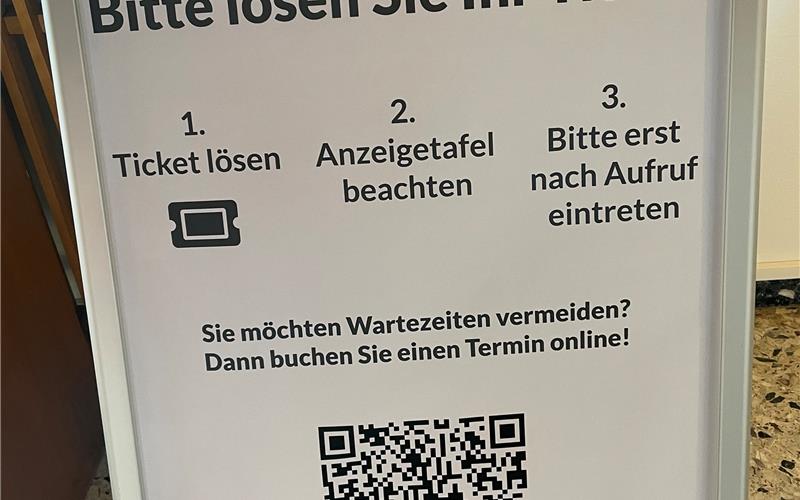 Im Gärtringer Rathaus: Online-Buchung und Ticket-System Im Gärtringer Rathaus gibt es nun ein Ticket-System. GB-Foto: gb
