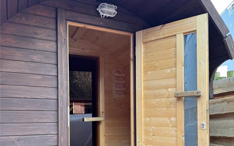 Im Hausemer Freibad wird in der kommenden Woche eine gemietete Fass-Sauna angeheizt.GB-Fotos: gb