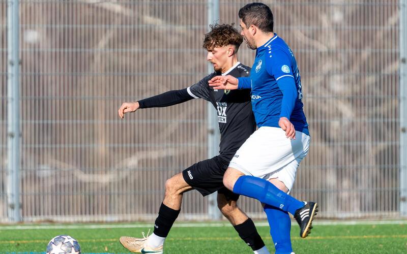 Im Januar gewann der SV Rohrau (blau) ein Freundschaftsspiel gegen die Spvgg. Aidlingen mit 3:1. GB-Foto: Eibner/Kala