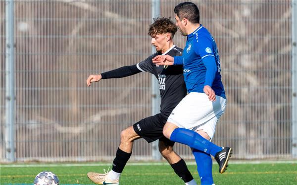 Im Januar gewann der SV Rohrau (blau) ein Freundschaftsspiel gegen die Spvgg. Aidlingen mit 3:1. GB-Foto: Eibner/Kala
