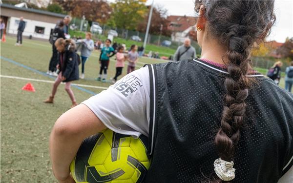 Im Mädchenfußball soll es mit Quali-Landesstaffeln ab dem nächsten Spieljahr ein neues Spielsystem geben, das für mehr Durchlässigkeit sorgen soll. GB-Foto: Vecsey