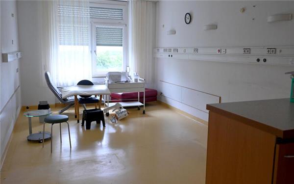Im Mai wurden große Teile des Krankenhauses geräumt (hier ein Blick in die gynäkologische Station).GB-Foto: Holom