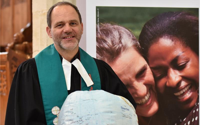 Kindersoldat – oft die einzige Perspektive Im Missionsgottesdienst anlässlich des Afrika-Fests berichtete Pfarrer Johannes Stahl über die Zustände im SudanGB-Foto: Vecsey