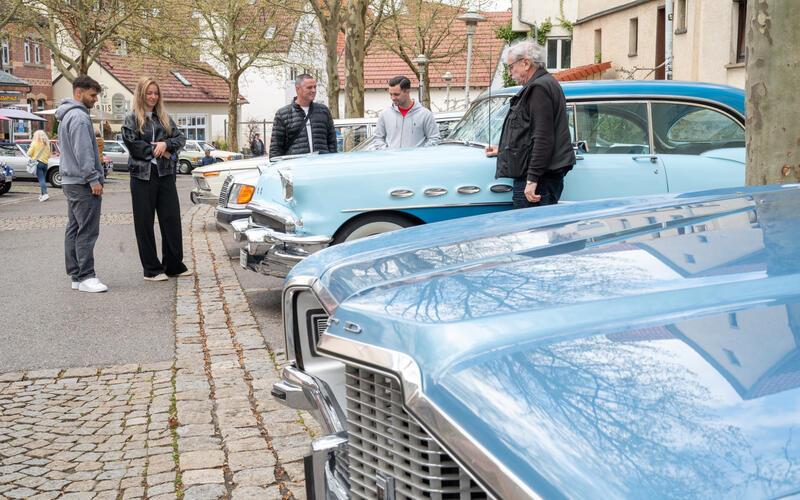 Im Unteren Graben ließen sich am gestrigen Sonntag Oldtimer bewundern. GB-Foto: Vecsey