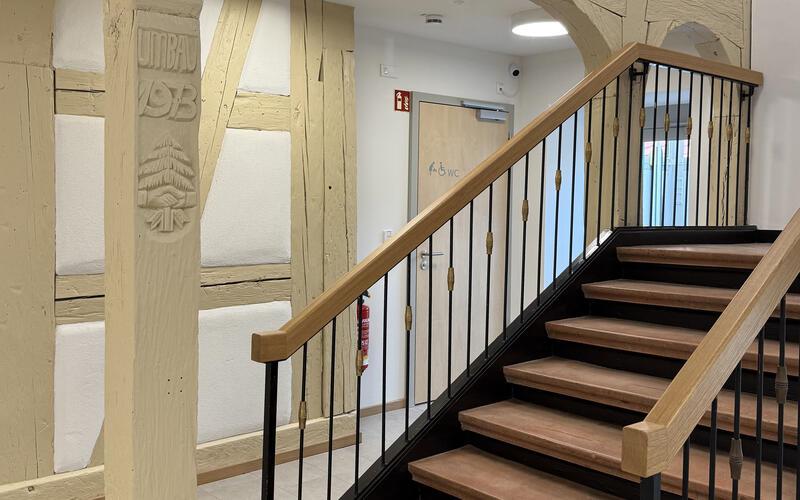 Im denkmalgeschützten Rathaus wurde teilweise das Fachwerk freigelegt und sichtbar gemacht. GB-Foto: Uwe Priestersbach