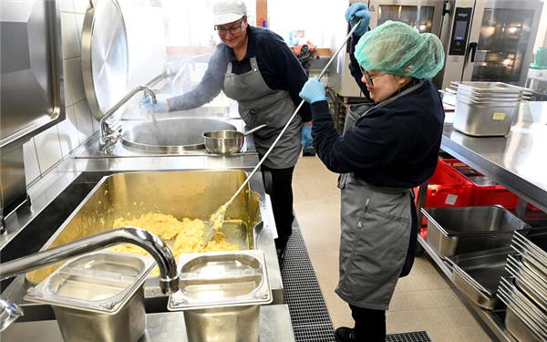 Immerhin: Das Mittagessen für die Kindergartenkinder soll nicht teurer werden.GB-Foto (Archiv): Holom