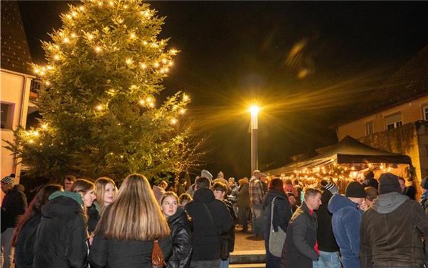In Mötzingen ist erstmals an einem Sonntag Weihnachtsmarkt.GB-Foto: Vecsey
