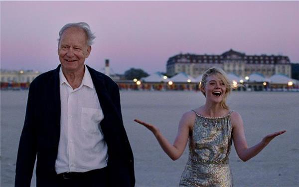 In „Sentimental Value“ spielen Stellan Skarsgard und Renate Reinsve die Hauptrollen als Gustav Borg und Nora. GB-Foto: Plaion Pictures/Kasper Tuxen Andersen