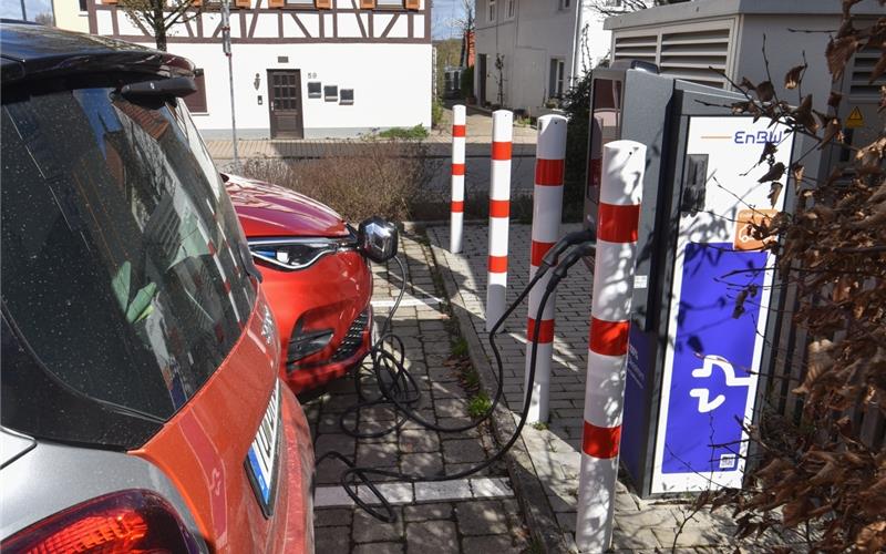 In der Langen Gasse finden sich zwei Normalladepunkte. GB-Foto: Vecsey