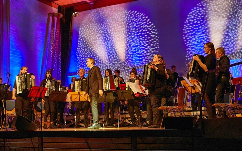 Verlosung: Akkordeon konzertant In der Wiesengrundhalle geben die Orchester des HHC Nufringen am Sonntag, 19. November, ein Konzert. Im Gewinntopf liegen fünfmal zwei Eintrittskarten. GB-Foto: gb